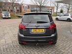 Kia Venga 1.6 CVVT ExecutiveLine | Navi | Trekhaak | 103.113, 12 maanden, 15 km/l, Gebruikt, 4 cilinders
