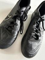 Nike voetbal schoenen 40,5, Sport en Fitness, Voetbal, Maat XS of kleiner, Schoenen, Ophalen of Verzenden, Zo goed als nieuw