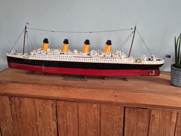 Lego Titanic 10294 - Zo goed als nieuw! beschikbaar voor biedingen