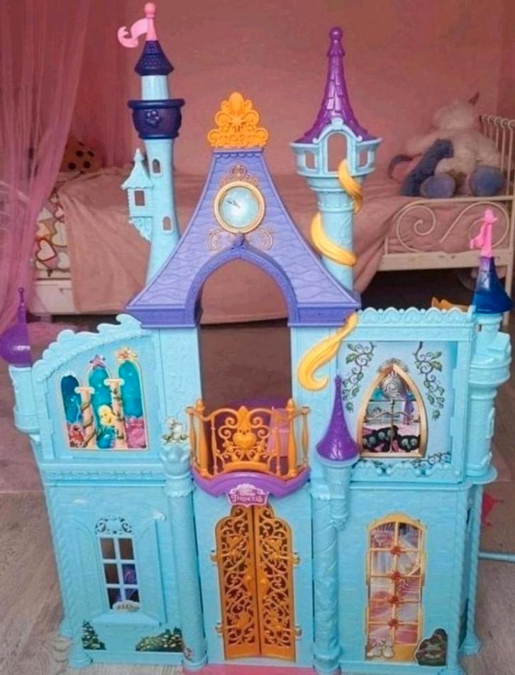 XL Disney prinsessenkasteel / barbiehuis ZGAN, Kinderen en Baby's, Speelgoed | Poppenhuizen, Zo goed als nieuw, Poppenhuis, Ophalen of Verzenden