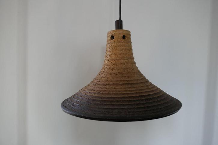 Vintage aardewerk hanglamp heksenhoed retro, diameter 40 cm, Huis en Inrichting, Lampen | Hanglampen, Zo goed als nieuw, Overige materialen