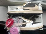 Travis Scott Air Jordan 1 Reverse Mocha, Kleding | Heren, Schoenen, Ophalen of Verzenden, Zo goed als nieuw, Bruin, Sneakers of Gympen