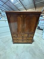 Mahonie Heldense kast / TV meubel in topstaat, Huis en Inrichting, Ophalen, 100 tot 150 cm, 25 tot 50 cm, Kersenhout