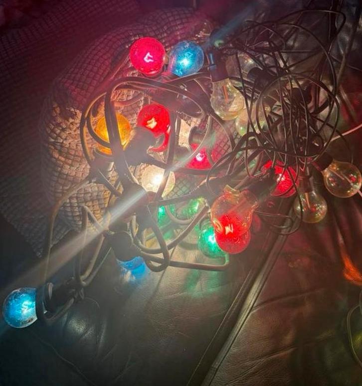 Kleurrijke lichtslinger, Huis en Inrichting, Lampen | Hanglampen, Gebruikt, Minder dan 50 cm, Kunststof, Ophalen of Verzenden