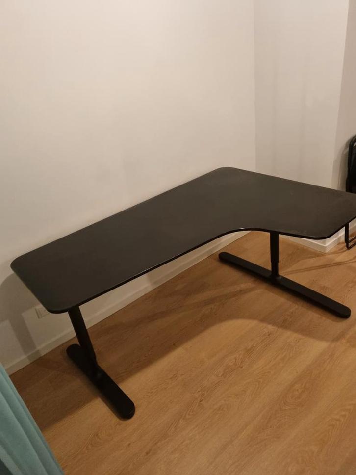 Hoekbureau rechts Ikea Bekant, Huis en Inrichting, Bureaus, Zo goed als nieuw, Bureau, In hoogte verstelbaar, Ophalen