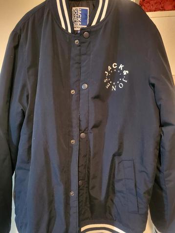 Jack en Jones jas maat 164., kleur blauw. beschikbaar voor biedingen
