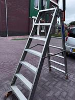 Stevige Trap - Ivana, Doe-het-zelf en Verbouw, Ladders en Trappen, Ophalen, Trap, Zo goed als nieuw, Opvouwbaar of Inschuifbaar