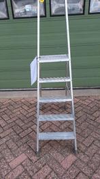Magazijntrap Bordetrap Zarges 5 treden, Doe-het-zelf en Verbouw, Ladders en Trappen, Ophalen, Gebruikt, Trap, Opvouwbaar of Inschuifbaar