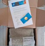 NATO (NAVO) BEDANK GESCHENK 2 STUKS 🌏🌎🌍, Ophalen, Zo goed als nieuw