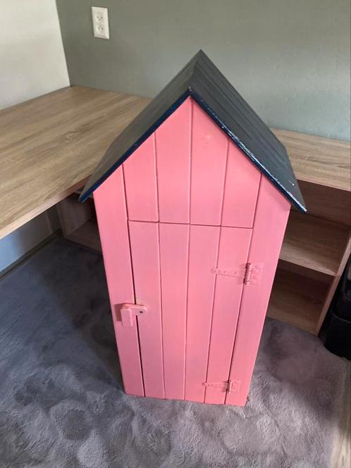 Kinderen huisje kast roze strand huis of eieren huisje, Kinderen en Baby's, Kinderkamer | Commodes en Kasten, Zo goed als nieuw