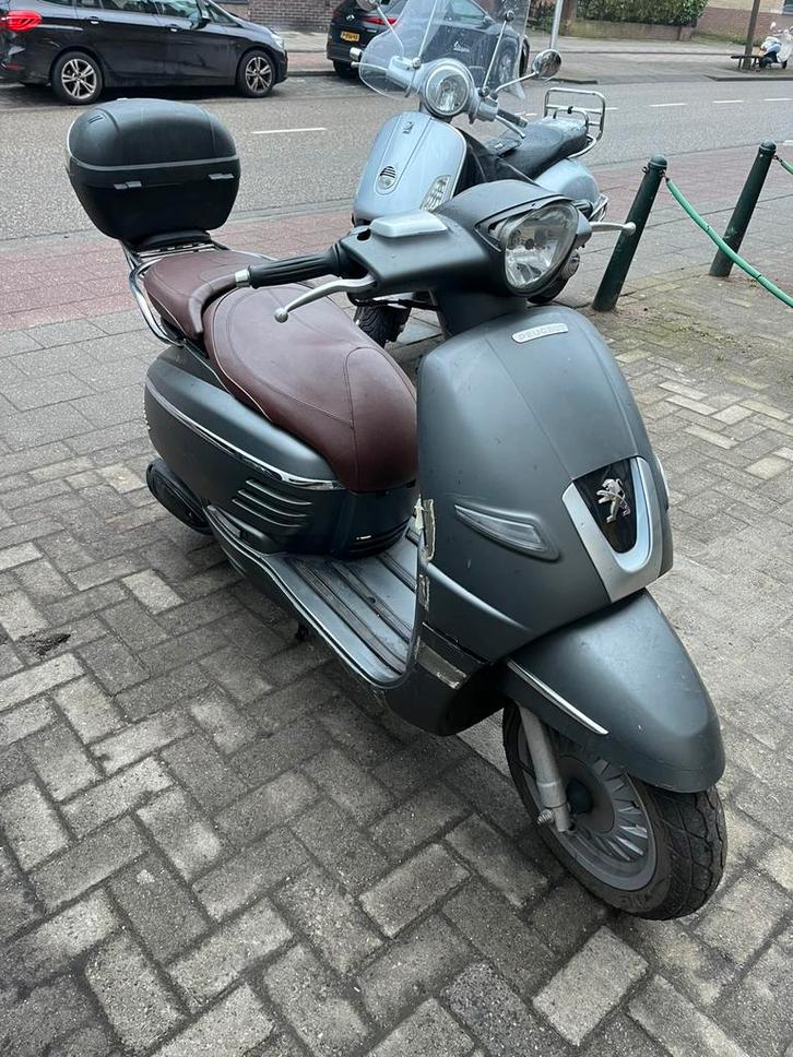 Onderdelen peugeot django !, Fietsen en Brommers, Scooters | Peugeot, Zo goed als nieuw, Overige modellen, Benzine, Ophalen of Verzenden