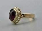Gouden antieke ring met edelsteen granaat. 2025/695., Ophalen of Verzenden, Goud, Ring, Met edelsteen