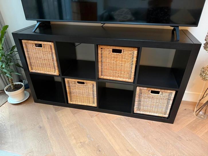 Zwarte IKEA Kallax kast met 8 vakken en incl. 4 mandjes, Huis en Inrichting, Kasten | Televisiemeubels, Zo goed als nieuw, Minder dan 100 cm