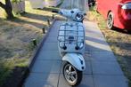 VESPA WIT MET WINDSCHERM EN  BAGAGE REK MET 16123 KM 2012, Fietsen en Brommers, Vespa LX, Benzine, Gebruikt, 49 cc