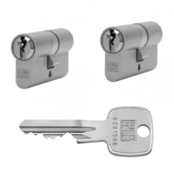 Winkhaus SKG** slot cilinders set  v 2 beschikbaar voor biedingen