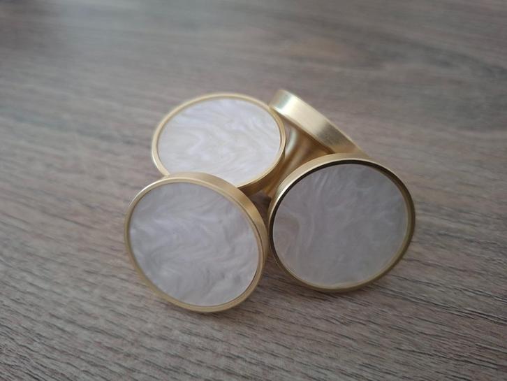 Goudkleurige kastknop wit/creme, Huis en Inrichting, Woonaccessoires | Overige, Nieuw, Ophalen of Verzenden