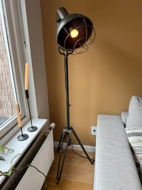 BePureHome verstelbare industriele vloerlamp, Huis en Inrichting, Lampen | Vloerlampen, Zo goed als nieuw, 150 tot 200 cm, Ophalen