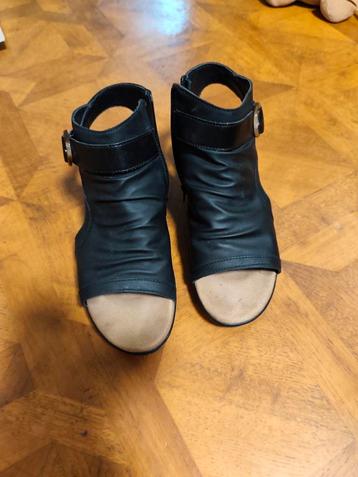 Alyssa hoge lichte sleehak sandalen maat 41 beschikbaar voor biedingen