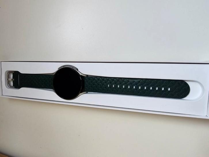 Samsung watch  4, Sieraden, Tassen en Uiterlijk, Smartwatches, Zo goed als nieuw, Android, Zwart, Ophalen