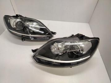VW Golf VI Plus + Xenonlamp rechts links beschikbaar voor biedingen
