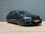 BMW 5-Serie M550i 462pk Xdrive 2017 full option Carbon Zwart, Auto's, BMW, Automaat, 8 cilinders, 2000 kg, 4395 cc