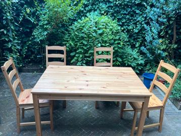 ikea wooden table and 4 chairs- ONLY PICKUP beschikbaar voor biedingen