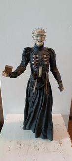 Neca Hellraiser Pinhead met geluid. 47cm, Ophalen of Verzenden, Zo goed als nieuw, Film, Actiefiguur of Pop