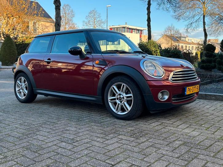 Mini 1.6 16V Cooper 2008 Rood, Auto's, Mini, Particulier, Cooper, Airbags, Airconditioning, Boordcomputer, Centrale vergrendeling