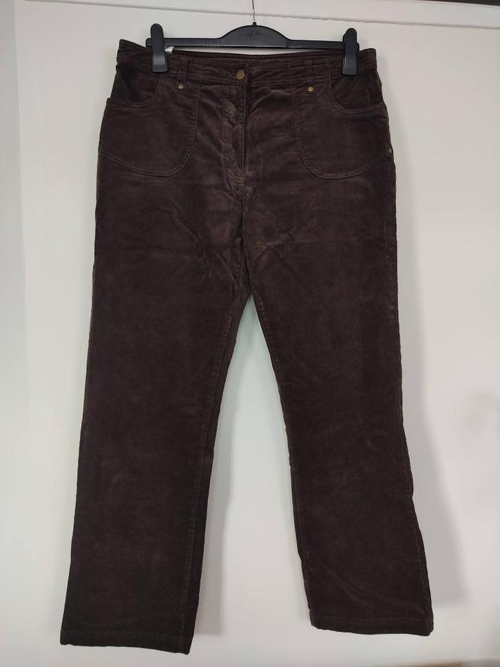 Donkerbruine babyribcord broek 46, Kleding | Dames, Broeken en Pantalons, Nieuw, Maat 46/48 (XL) of groter, Bruin, Lang, Ophalen of Verzenden