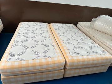 Hastens Boxspring 210x210 beschikbaar voor biedingen