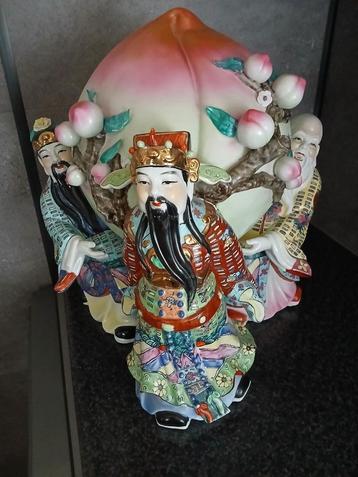 Chinees porselein beeld van de drie geluksgoden beschikbaar voor biedingen