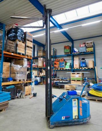 Palletstapelaar blue giant 2000kg hefvermogen beschikbaar voor biedingen