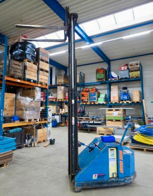 Palletstapelaar blue giant 2000kg hefvermogen, Doe-het-zelf en Verbouw, Overige Doe-het-zelf en Verbouw, Gebruikt, Ophalen