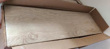 37 m2 Nieuwe vloertegels of wandtegels, hout patroon, beige beschikbaar voor biedingen