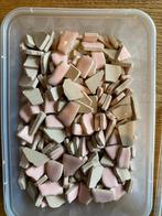 Mozaiek keramiek puzzel steentjes baby roze 100 gram, Hobby en Vrije tijd, Ophalen of Verzenden