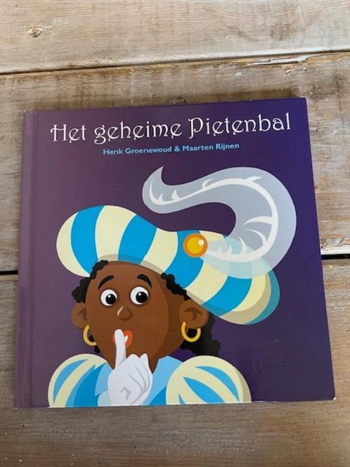 Het geheime Pietenbal. Henk Groenewoud & Maarten Rijnen., Boeken, Kinderboeken | Kleuters, Zo goed als nieuw, Fictie algemeen
