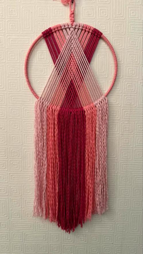 Macrame dromenvanger, roze, 20 cm diameter, Huis en Inrichting, Woonaccessoires | Wanddecoraties, Nieuw, Ophalen of Verzenden