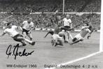 WK finale 1966 Engeland-Duitsland spelmoment TWEE FOTO'S, Verzenden, Zo goed als nieuw, Buitenlandse clubs, Spelerskaart