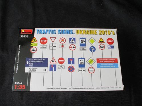 D-387,MiniArt 1-35,NO,35635,Traffic Signs. Ukraine 2010's, Hobby en Vrije tijd, Modelbouw | Figuren en Diorama's, Nieuw, Verzenden