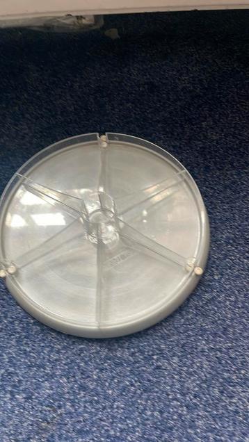 Draaibaar plateau beschikbaar voor biedingen