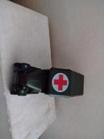 DAYS GONE  RODE  KRUISVRACHTWAGEN, Verzamelen, Speldjes, Pins en Buttons, Ophalen of Verzenden, Transport