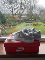 Nike Dunk low NIEUW white/grey fog maat 40.5, Nieuw, Ophalen of Verzenden, Wit, Sneakers of Gympen