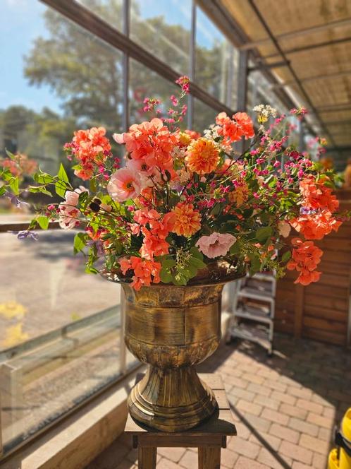 Rijkgevulde gouden vaas met zijdebloemen!, Huis en Inrichting, Overige Huis en Inrichting, Nieuw, Ophalen