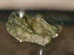 Mooi groene moldaviet 0,51 gram, Verzamelen, Mineralen en Fossielen, Ophalen of Verzenden, Mineraal