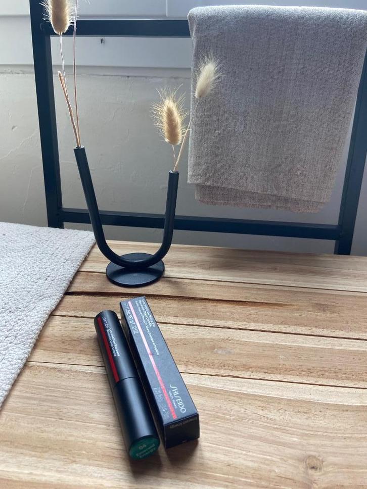 Shiseido ControlledChaos MascaraInk nr. 04 Emerald Energy, Sieraden, Tassen en Uiterlijk, Uiterlijk | Cosmetica en Make-up, Nieuw