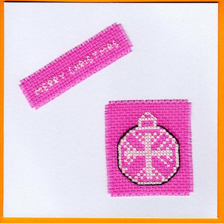 kaart met geborduurde kerstbal (621), Hobby en Vrije tijd, Kaarten | Zelfgemaakt, Nieuw, Kerst, Ophalen of Verzenden