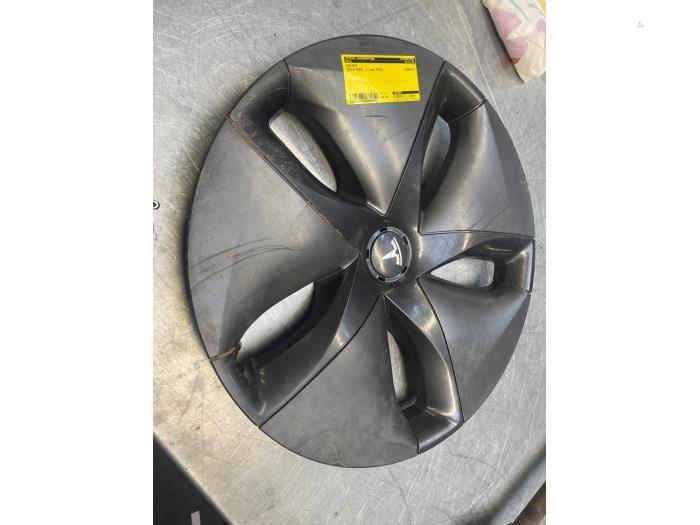 Wieldop van een Tesla Model 3, Auto-onderdelen, Banden en Velgen, Personenwagen, Gebruikt, 3 maanden garantie, Ophalen of Verzenden