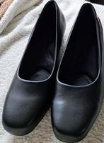 Nette zwarte pumps maat 43 (valt kleiner), Kleding | Dames, Schoenen, Ophalen of Verzenden, Gedragen, Zwart, Pumps