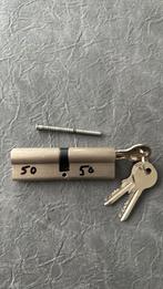 Cilinders, Doe-het-zelf en Verbouw, Hang- en Sluitwerk, Ophalen of Verzenden, Nieuw, Rvs, Slot