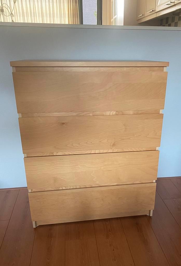 Ikea ladekast Malm - 4 laden berken/lichtgrijs, Huis en Inrichting, Kasten | Ladekasten, Gebruikt, 100 tot 150 cm, 50 tot 100 cm